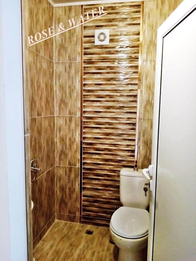 Rose & Water Guest House 파벨 반야 외부 사진