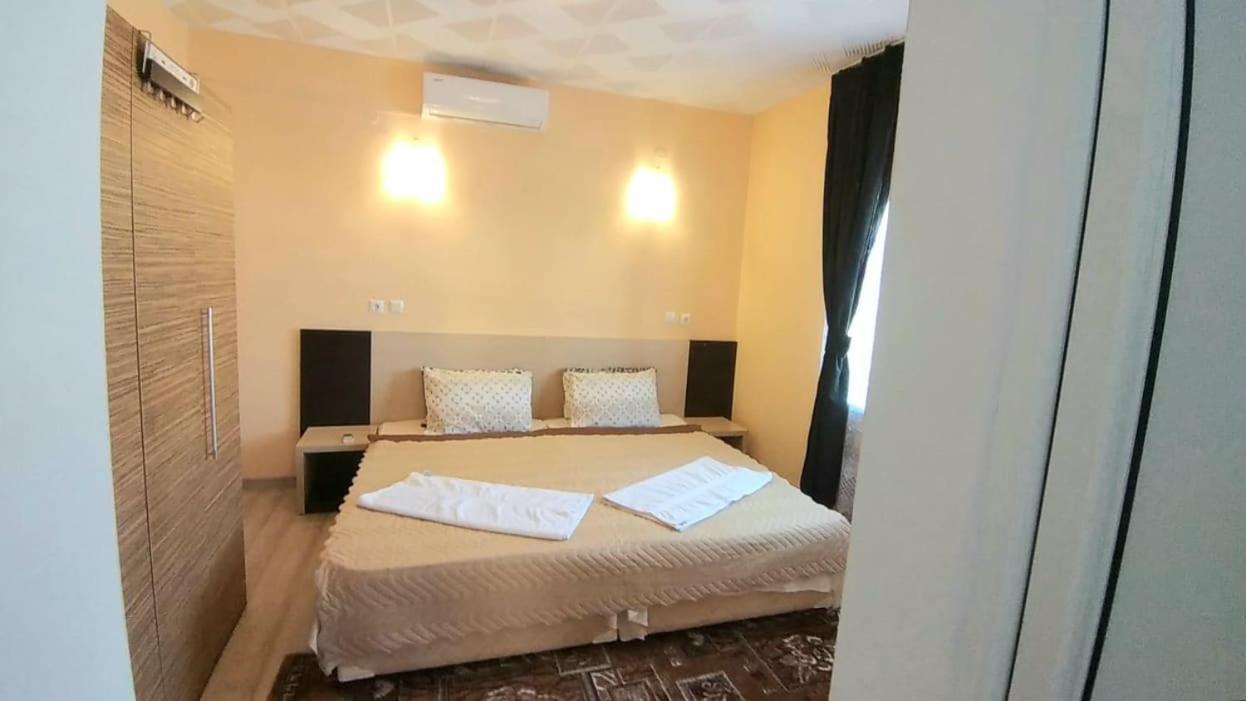 Rose & Water Guest House 파벨 반야 외부 사진