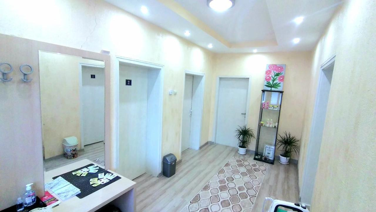 Rose & Water Guest House 파벨 반야 외부 사진